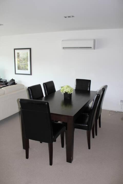 Pohutukawa Apartment ピクトン エクステリア 写真
